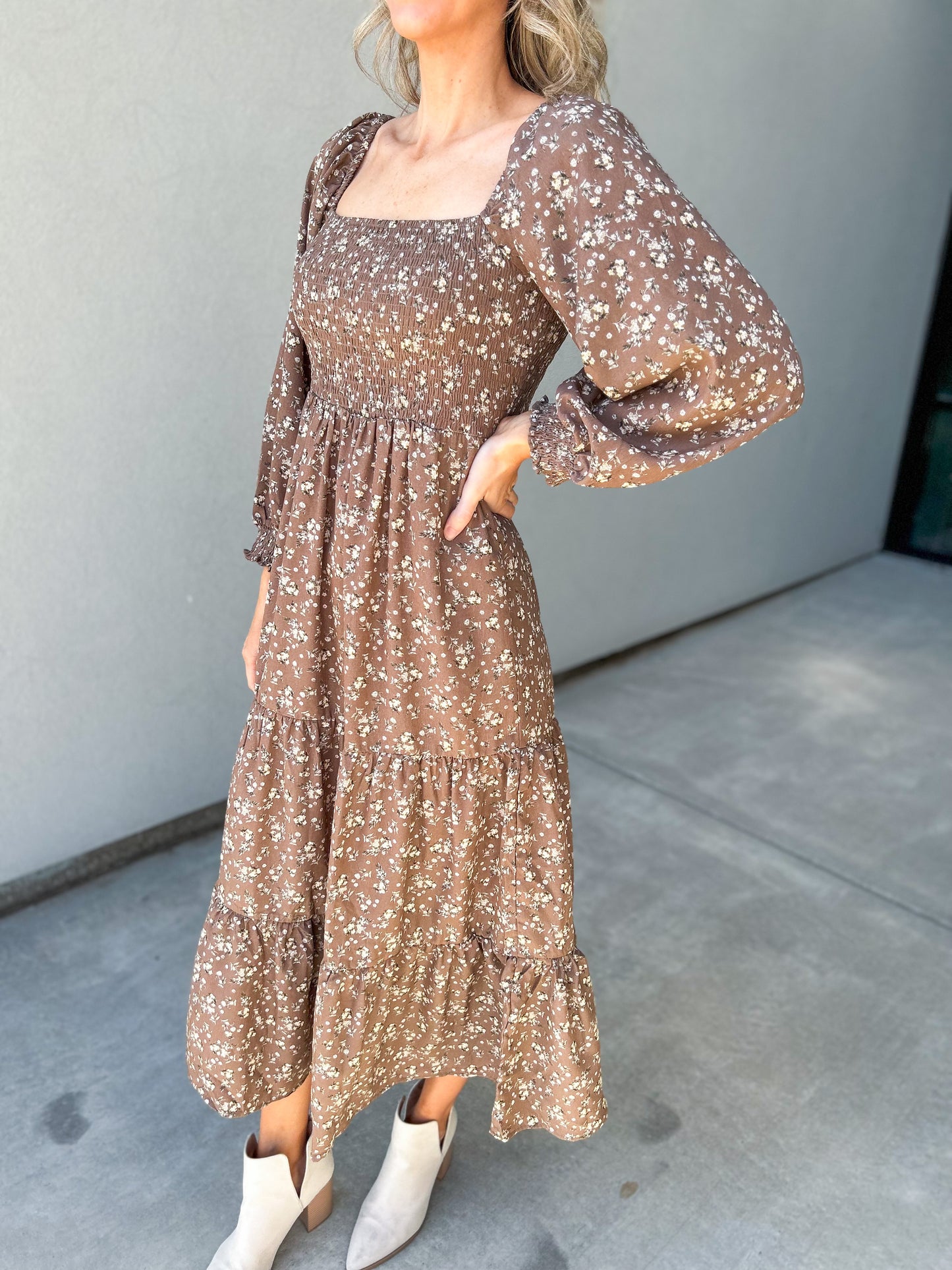 Romantic Floral Square Neck Smocked Chest Maxi Dress
