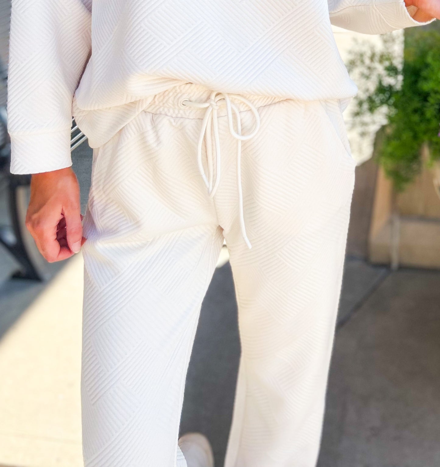 Mallorie Textured High Rise Joggers (Cream)