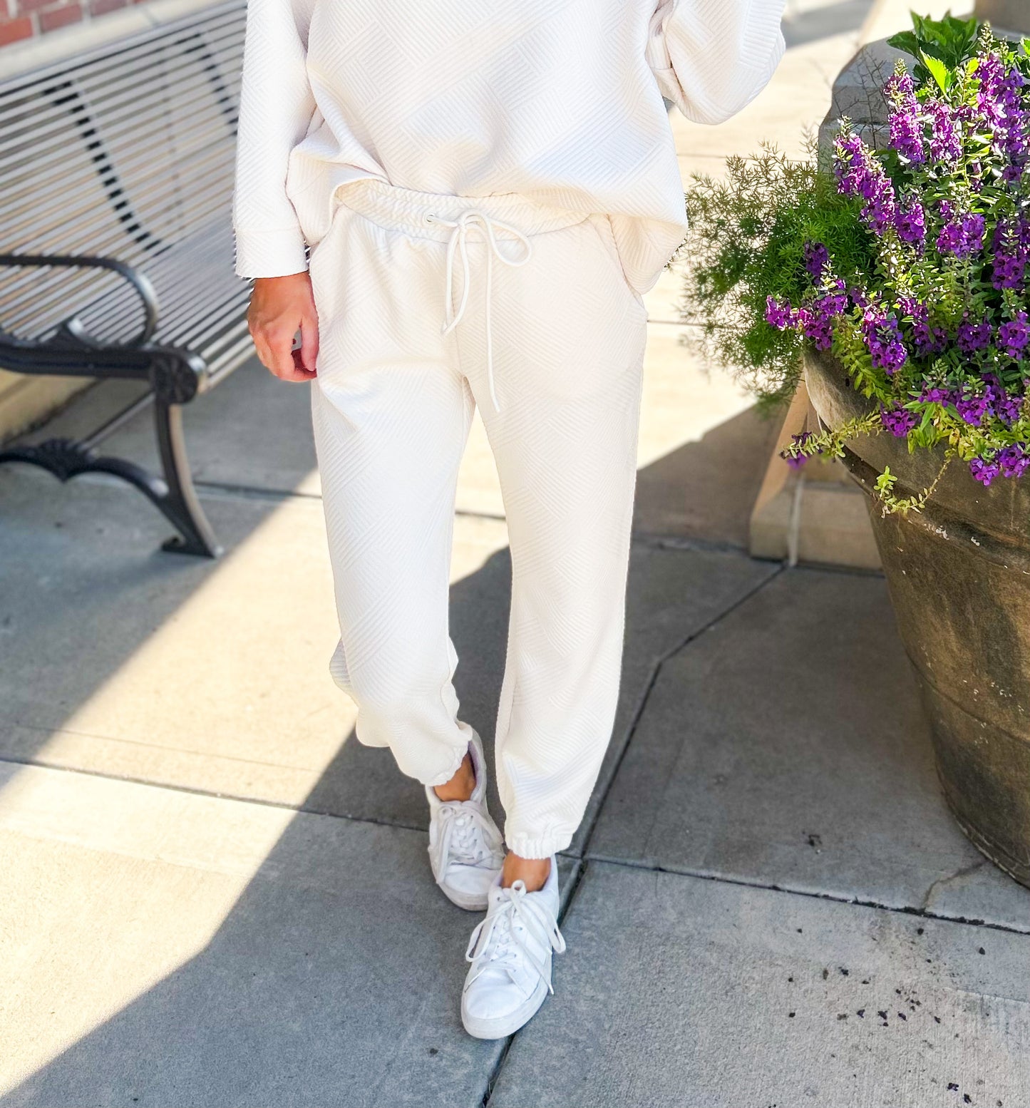Mallorie Textured High Rise Joggers (Cream)