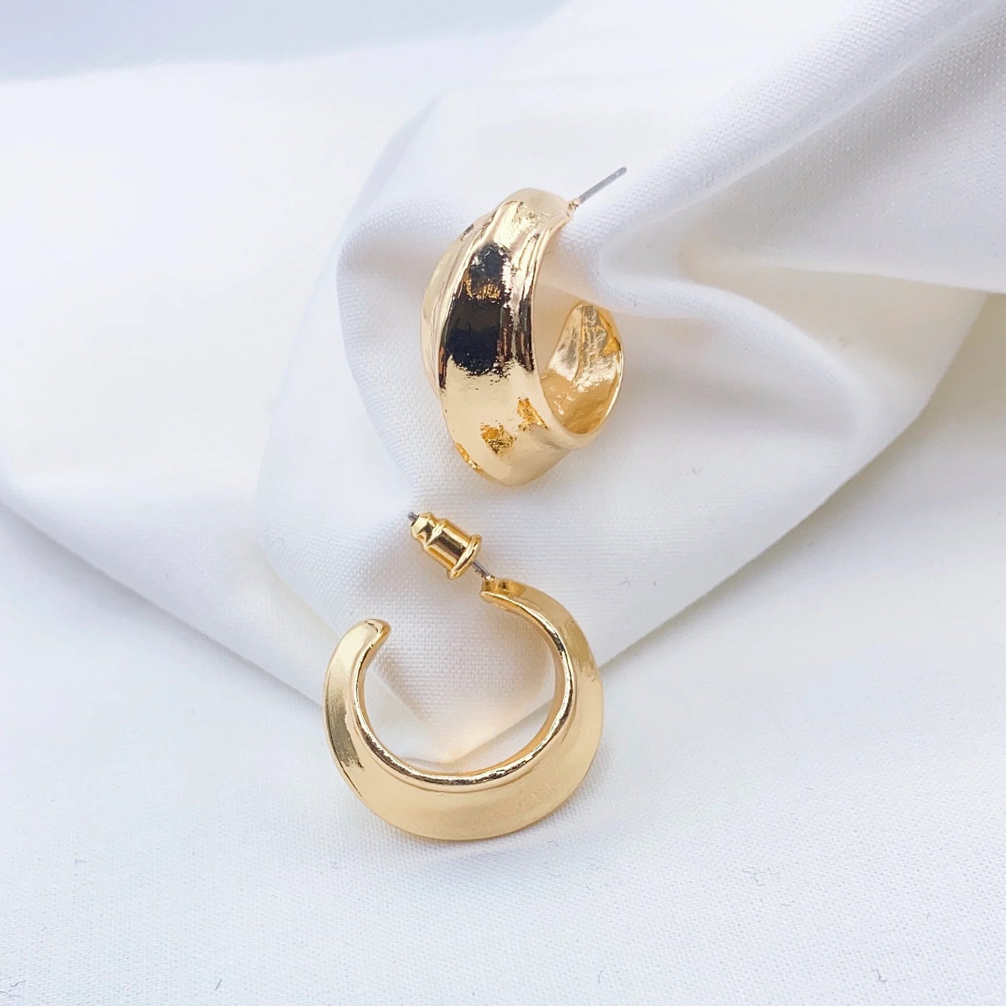 Mia Chunky Hoop Earrings