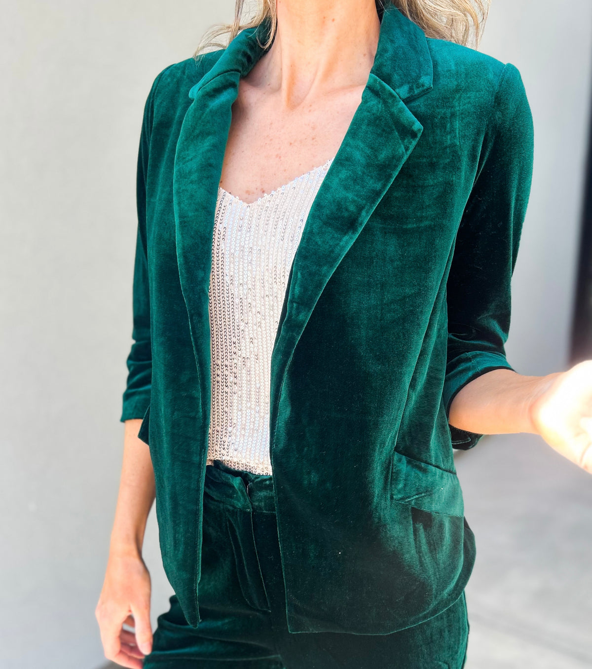 She Knows It Velvet Floral Lined Blazer (Hunter Green)