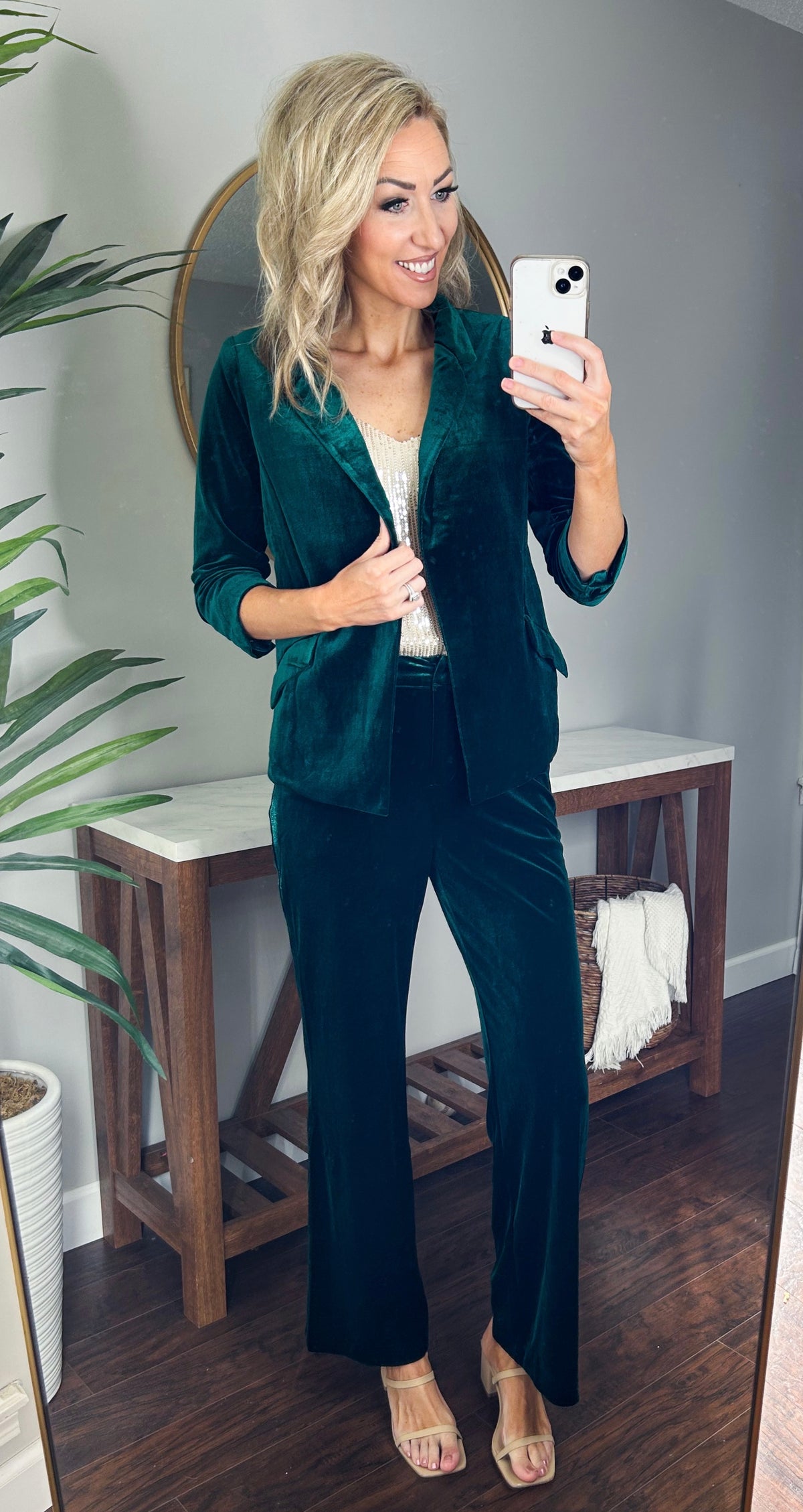 She Knows It Velvet Floral Lined Blazer (Hunter Green)