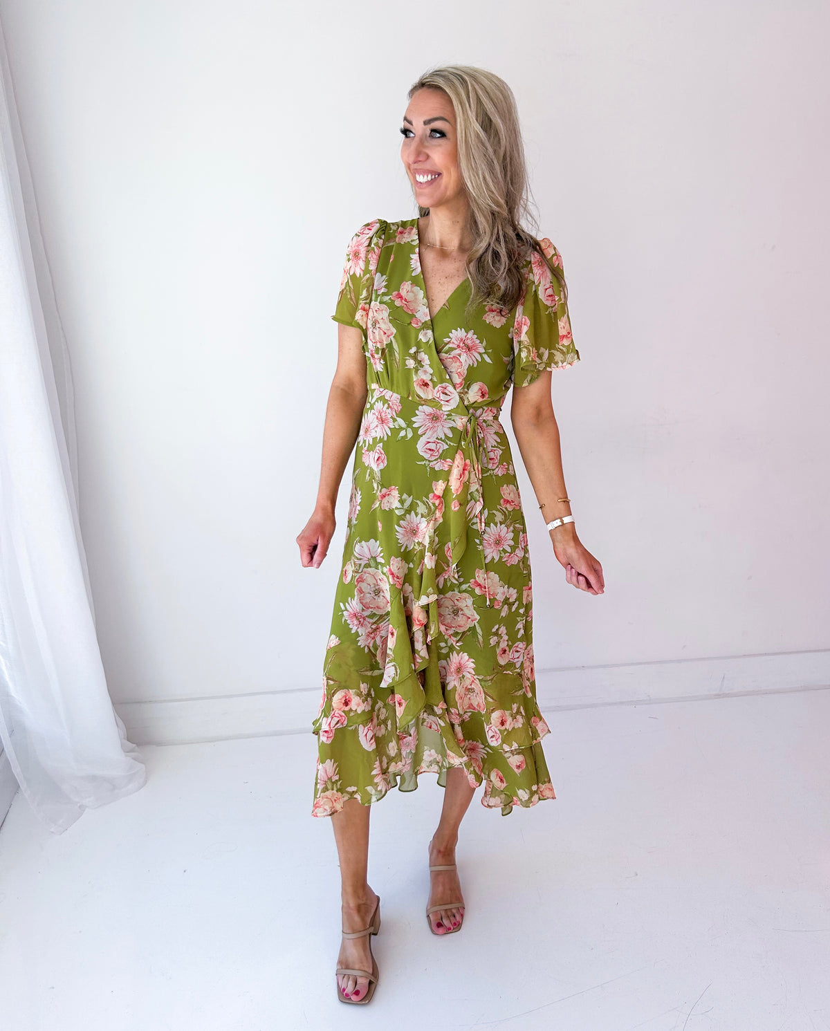 Floral Printed Green Floral Wrap Midi Dress Yumi Mint Green Floral Pleated Long Sleeve Wrap Over Floral Printed Green Floral Wrap Midi Dress Yumi Mint Green Floral Pleated Long Sleeve Wrap Over