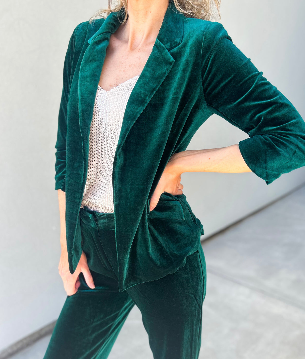 She Knows It Velvet Floral Lined Blazer (Hunter Green)