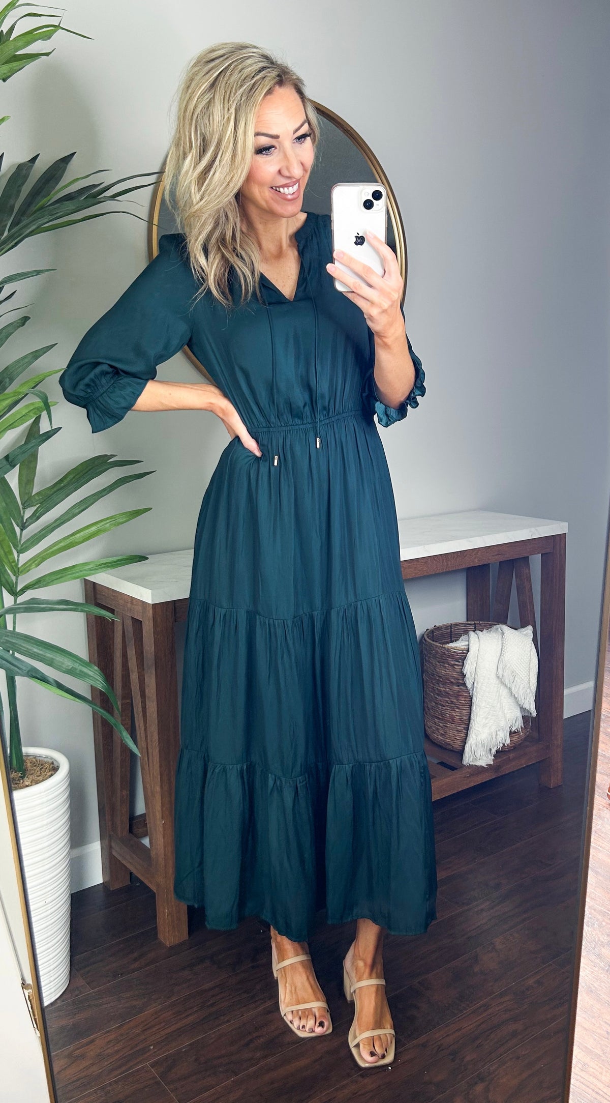 Emelina Satin Maxi Dress (Hunter Green)