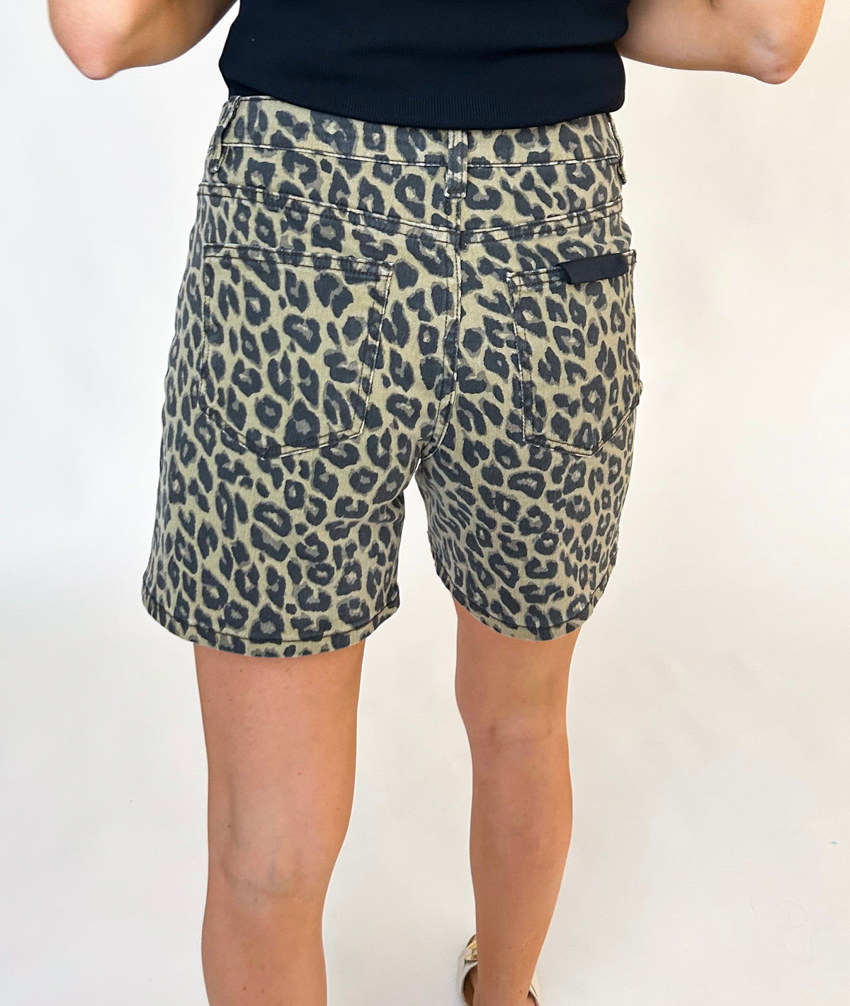 Jinnie Leopard Stretch Jean Shorts