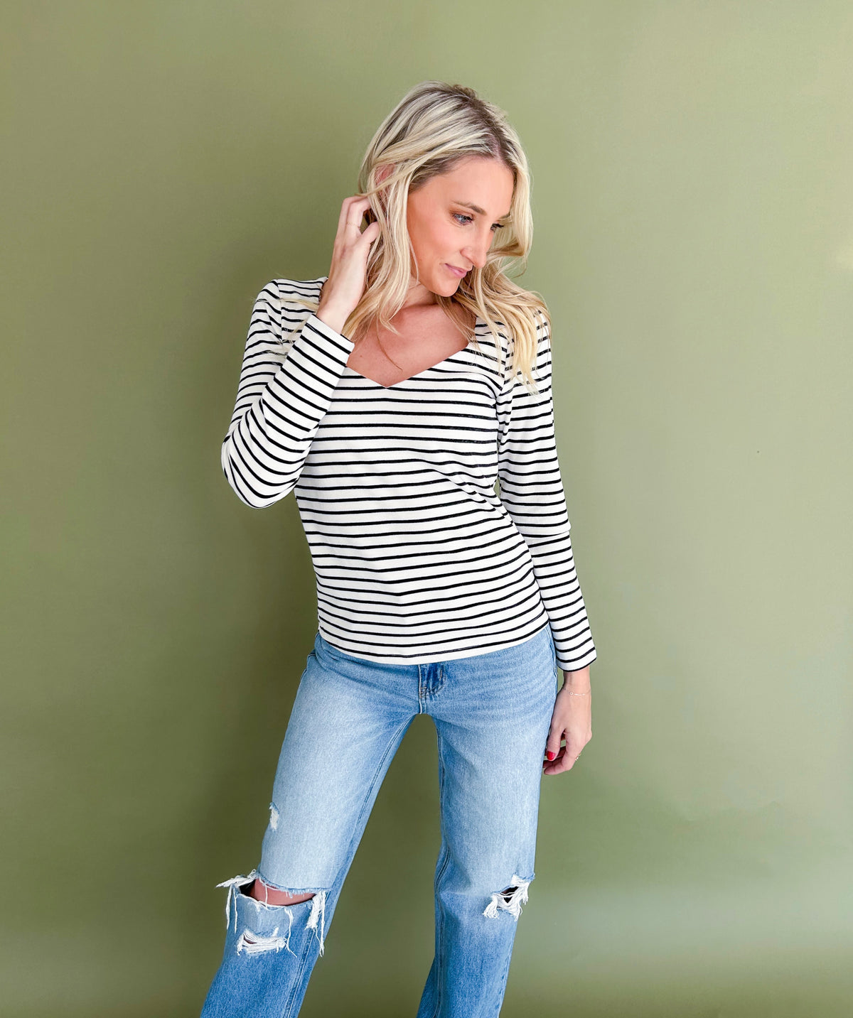 Liz Striped Sweetheart Top (Off White/Black)