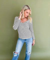 Liz Striped Sweetheart Top (Off White/Black)