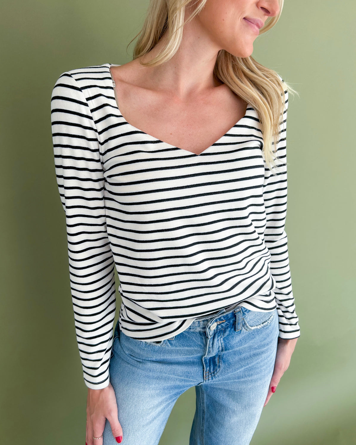 Liz Striped Sweetheart Top (Off White/Black)