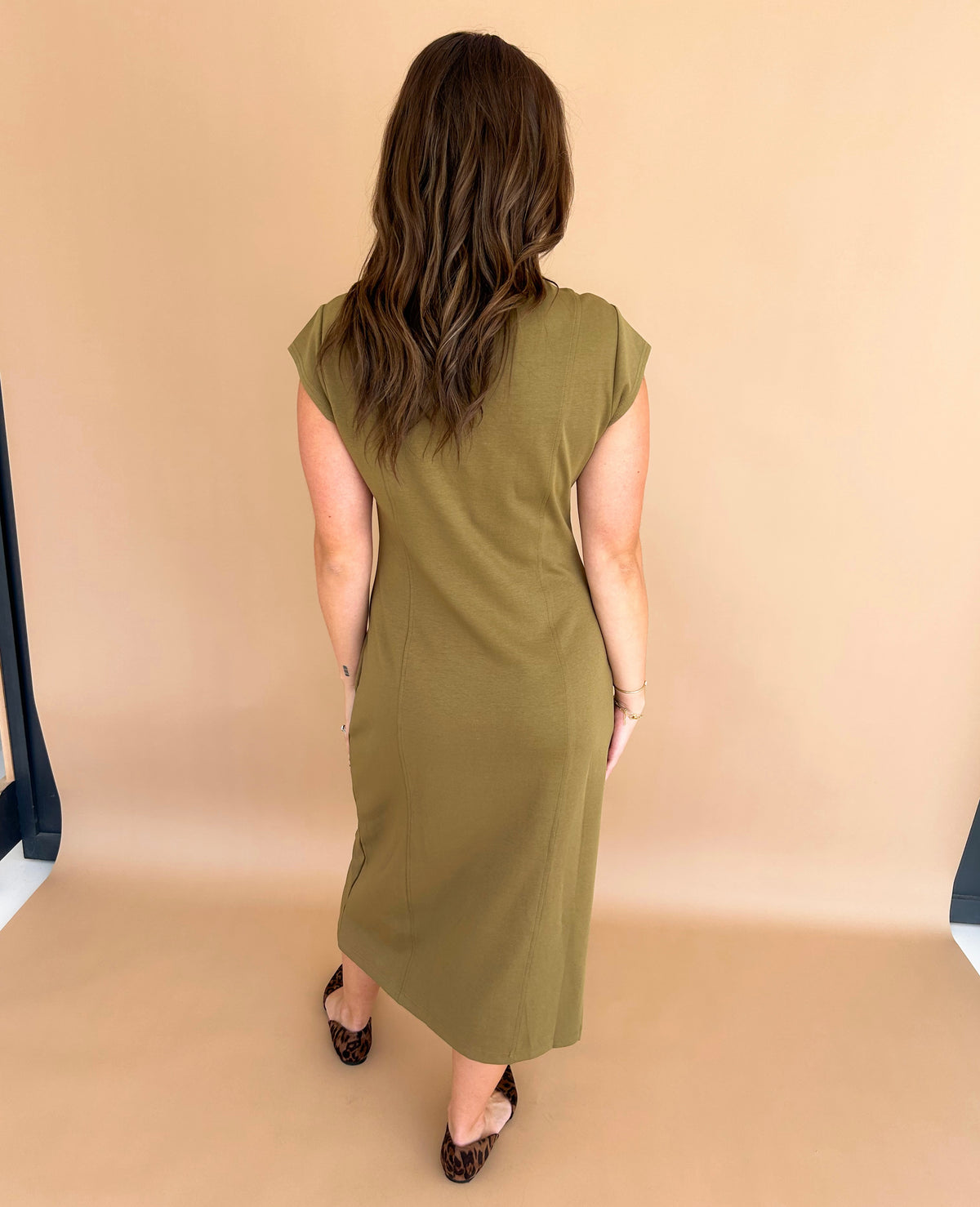 Blair Cap Sleeve Sheath Midi Dress (Olive)