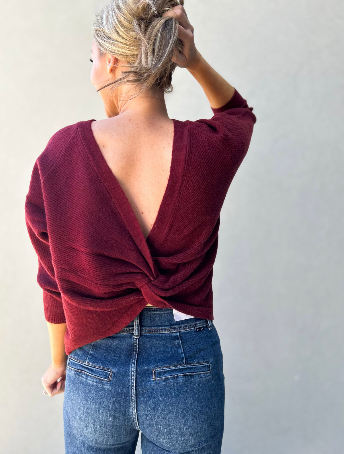 Twist Convertible Sweater (Sangria)