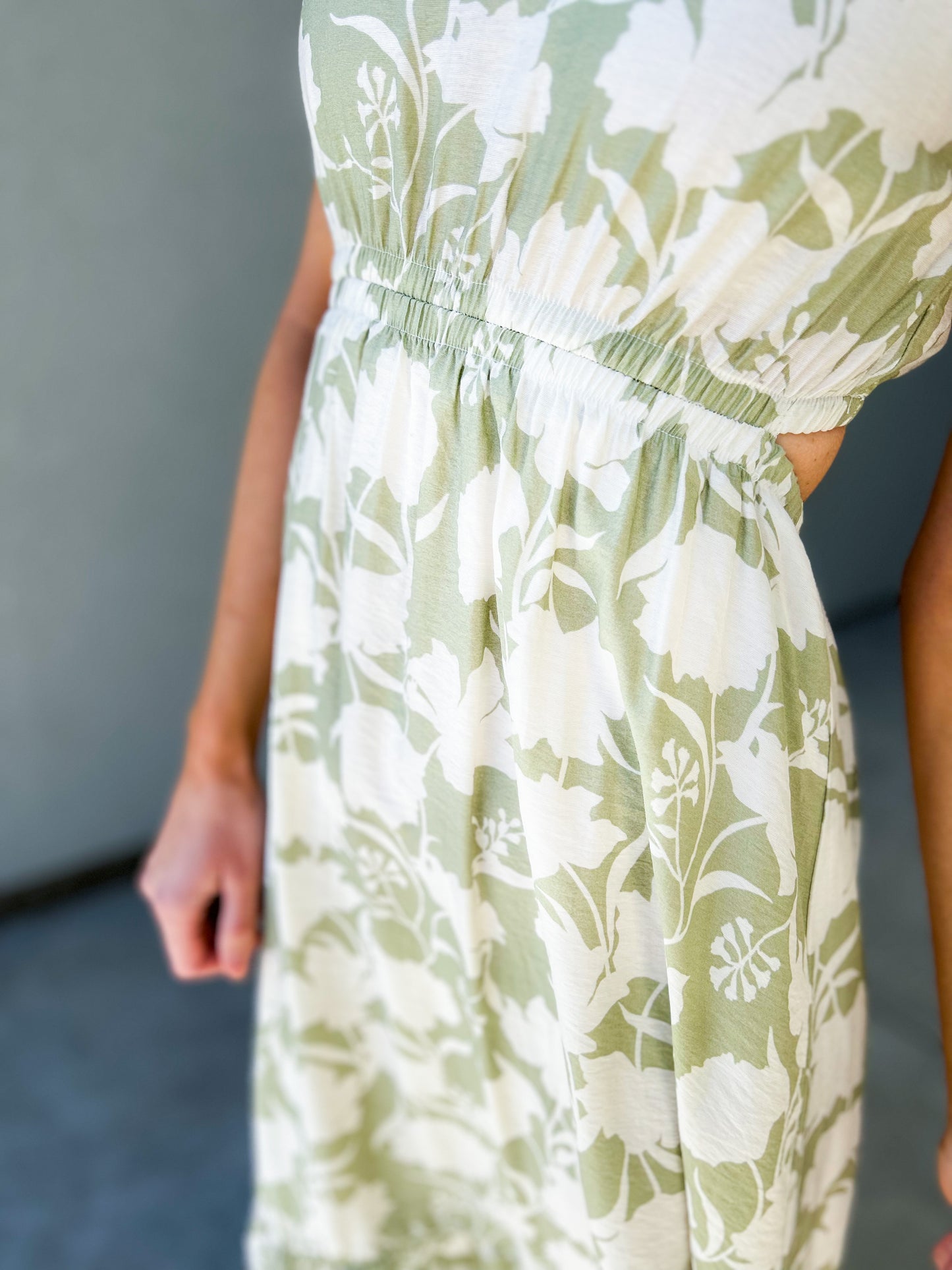 Julissa Back Cut Out Floral Midi Dress