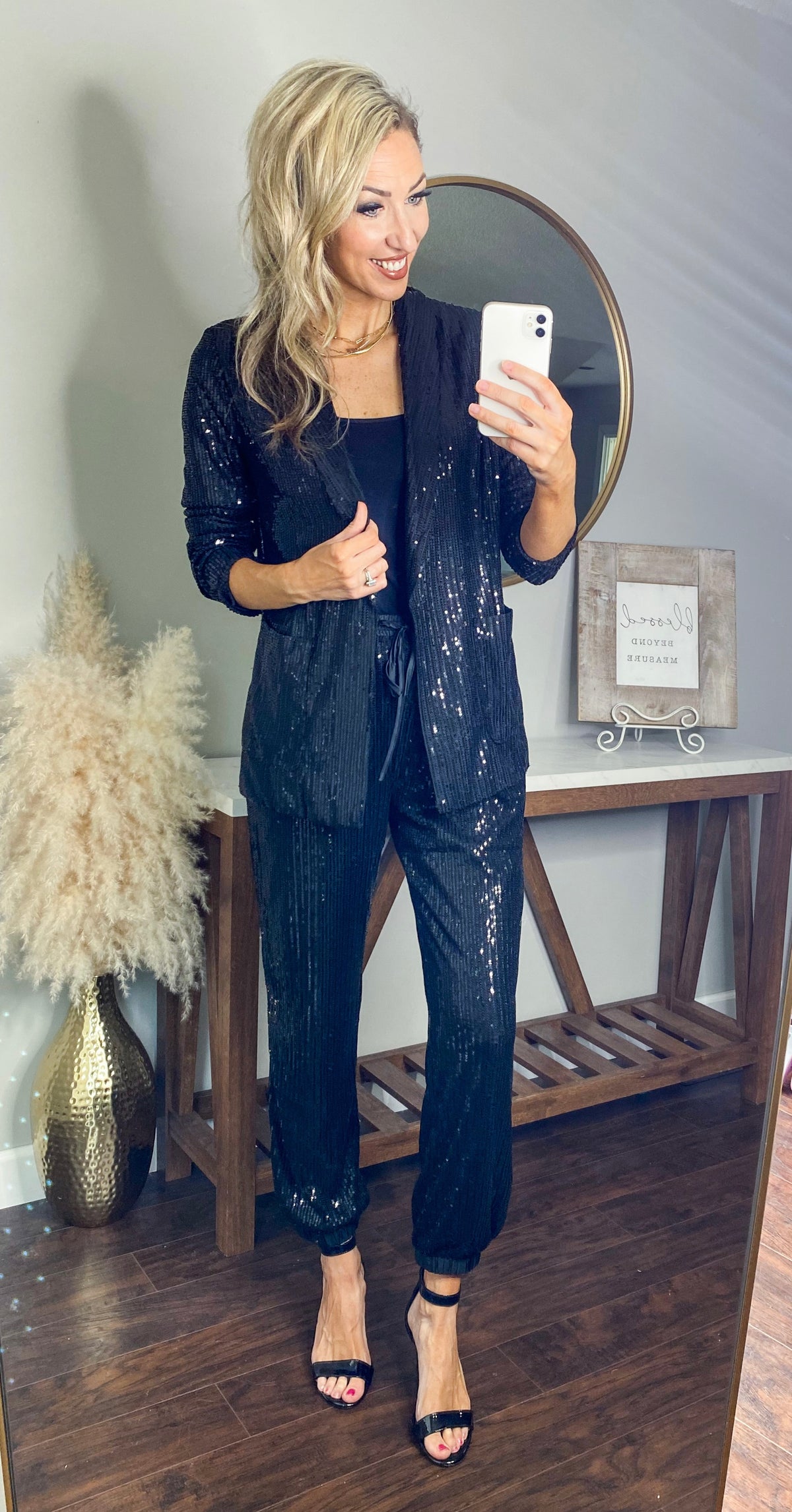 Nayla Oversized Sequin Blazer (Black)