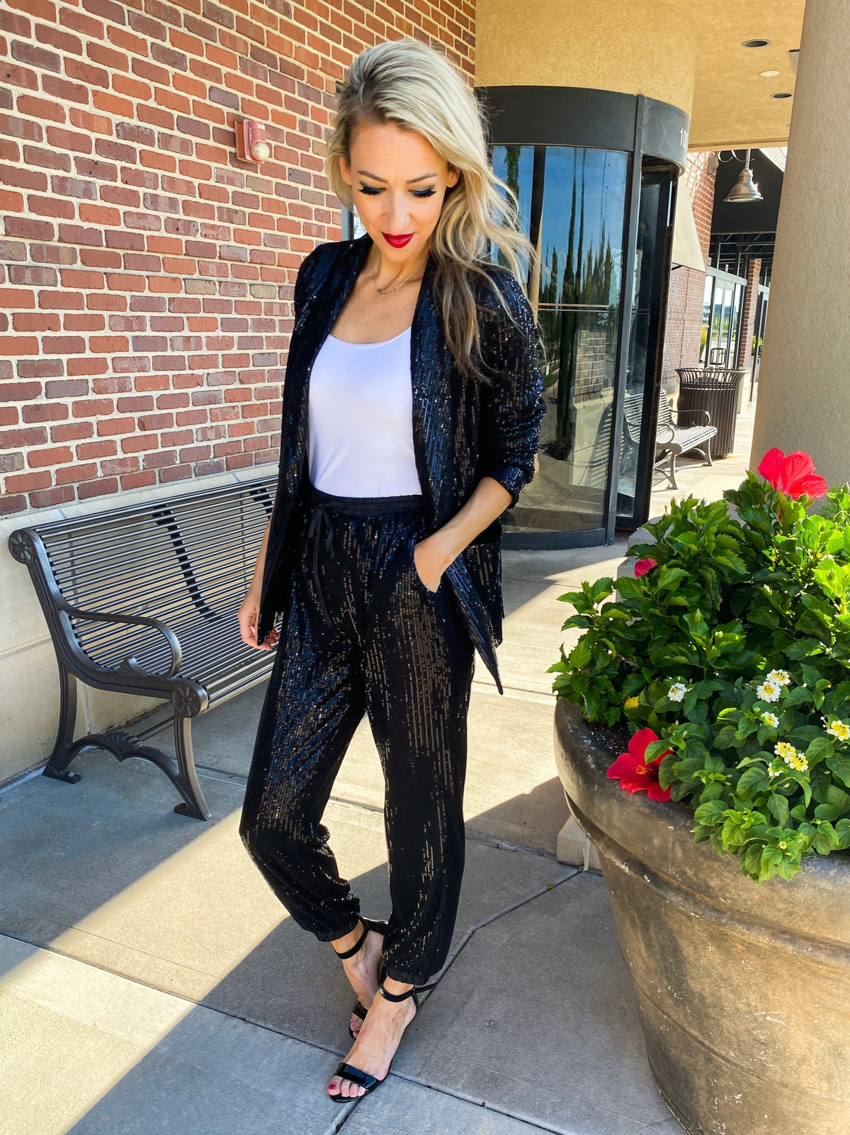 Nayla Oversized Sequin Blazer (Black)